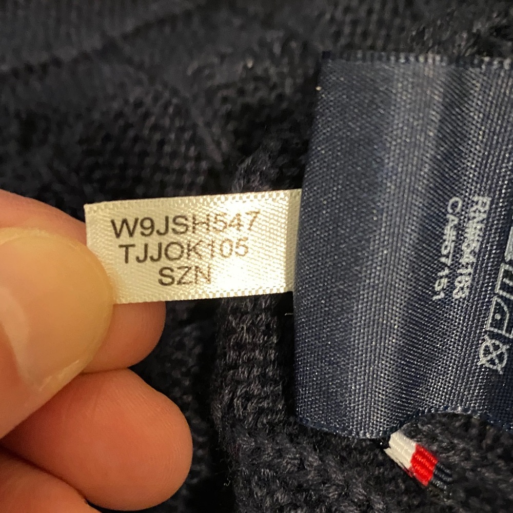 NWT Tommy Hilfiger Navy & Red Patterned Sweater 3X - Picture 11 of 11